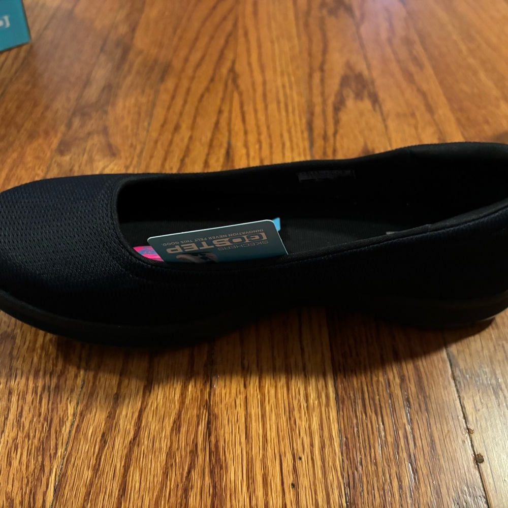 Sketchers go step luxe 8.5 new